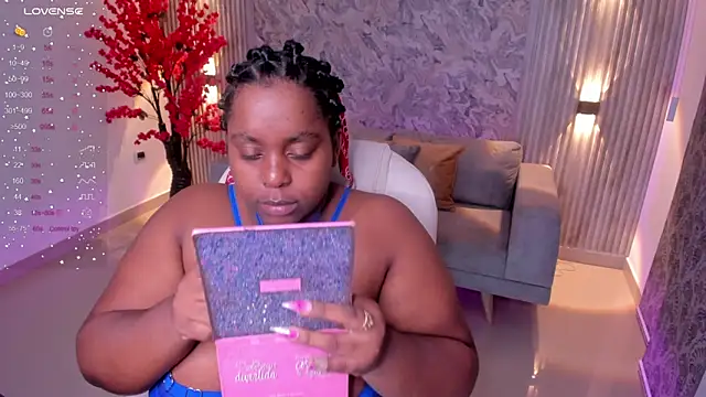 Snapshot of Rebeka_spencer chatting on 03/12/25, 11:09 Rebeka spencer online show from 03/12/25, 11:09