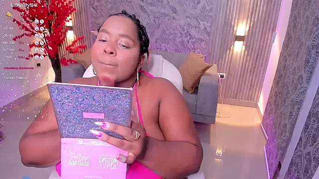 Snapshot of Rebeka_spencer chatting on 03/13/25, 11:30 Rebeka spencer online show from 03/13/25, 11:30