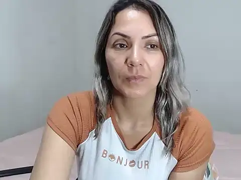 Chantal hott online show from 01/15/25, 02:27