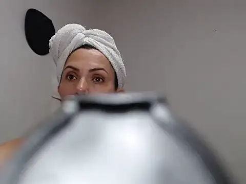 Chantal hott online show from 01/20/25, 09:11