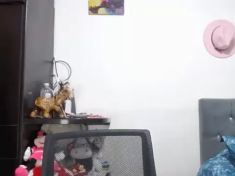 Chantal hott online show from 03/19/25, 09:27