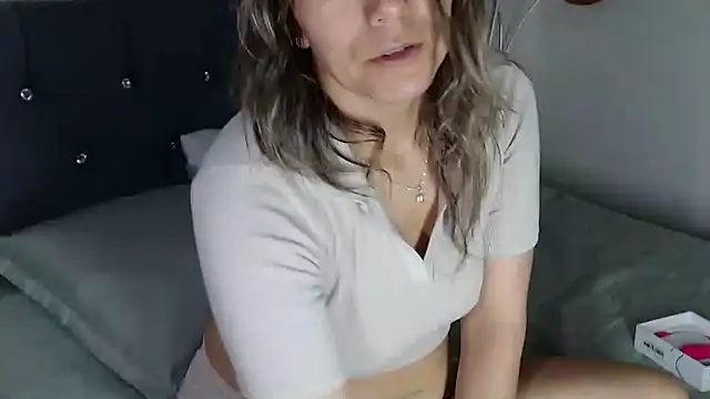 Chantal hott online show from 10/10/25, 08:41