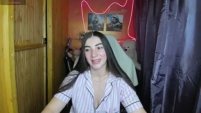 Fiery Brunette  online show from 01/23/25, 05:21