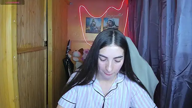 Fiery Brunette  online show from 02/18/25, 12:49