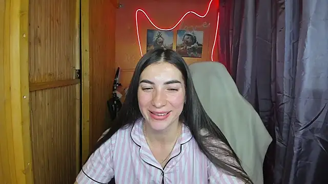 Fiery Brunette  online show from 02/19/25, 09:17