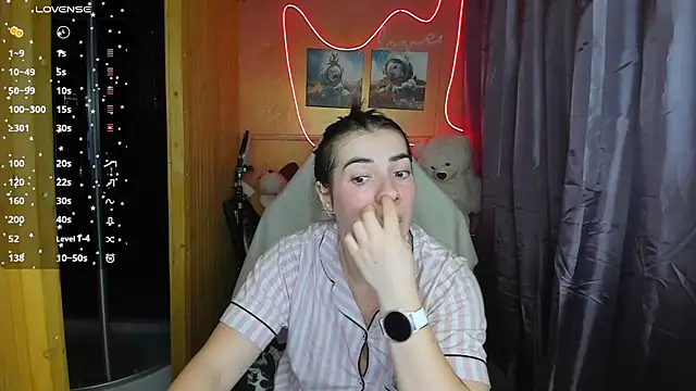 Fiery Brunette  online show from 02/28/25, 11:25