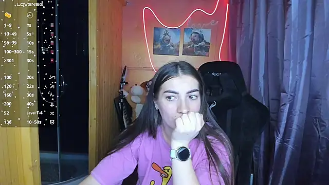 Fiery Brunette  online show from 03/07/25, 04:44