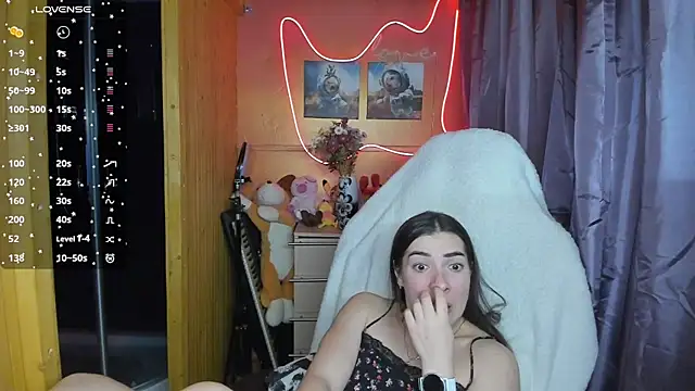 Fiery Brunette  online show from 03/15/25, 11:40