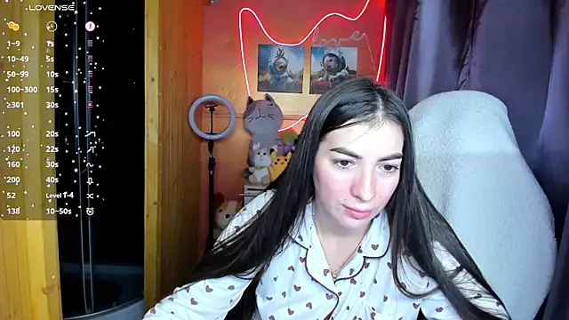 Fiery Brunette  online show from 09/20/25, 05:41