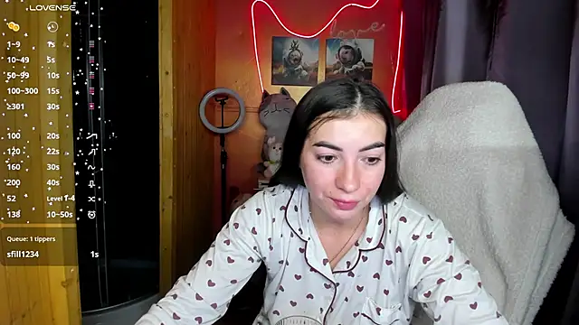 Fiery Brunette  online show from 10/02/25, 04:19