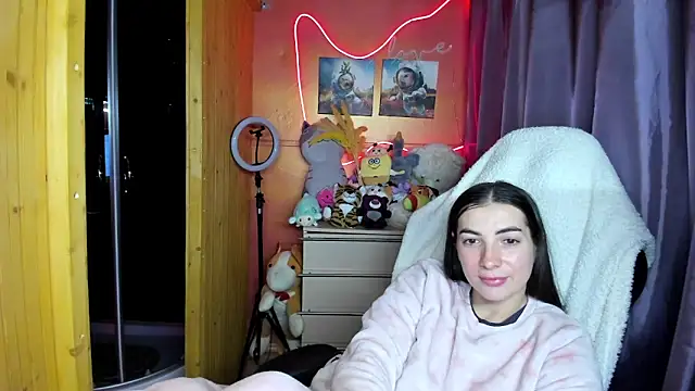 Fiery Brunette  online show from 03/12/26, 04:40