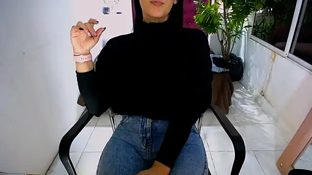 BitterMomXxx online show from 09/25/25, 12:53