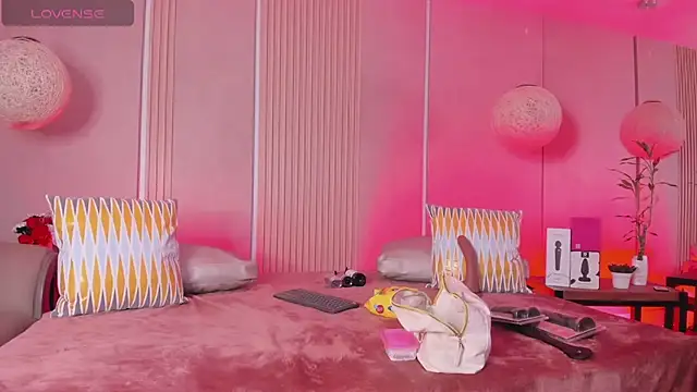 sabrina shark  online show from 03/13/26, 02:51