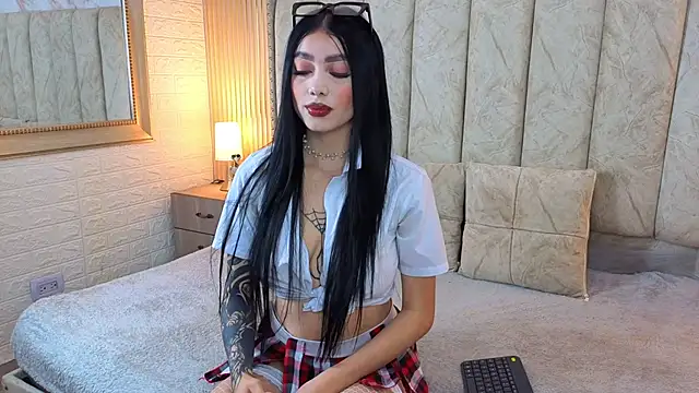 catalina  23 online show from 10/11/25, 07:45