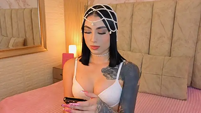 catalina  23 online show from 10/28/25, 08:11