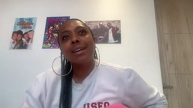 Snapshot of ChocolateCakeQueen chatting on 05/20/26, 11:00 ChocolateCakeQueen online show from 05/20/26, 11:00