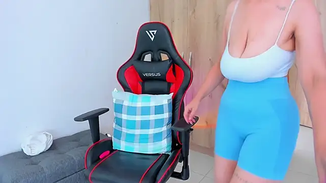  amanda seyfried19 online show from 04/09/26, 05:29