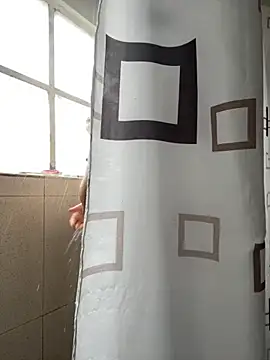 hannahb-e online show from 09/30/25, 05:29