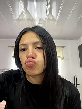 hannahb-e online show from 10/30/25, 08:20