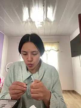 hannahb-e online show from 07/14/26, 04:45