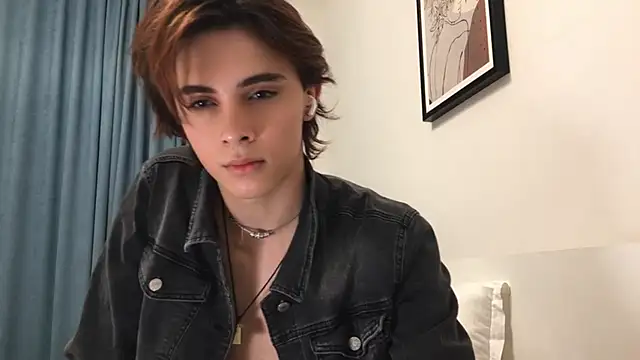 Snapshot of k0sta_ chatting on 12/20/24, 06:45 k0sta online show from 12/20/24, 06:45