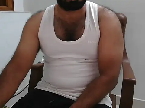 Snapshot of Tamil_Boy28 chatting on 10/26/25, 03:51 Tamil Boy28 online show from 10/26/25, 03:51