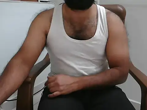 Snapshot of Tamil_Boy28 chatting on 12/19/25, 01:29 Tamil Boy28 online show from 12/19/25, 01:29