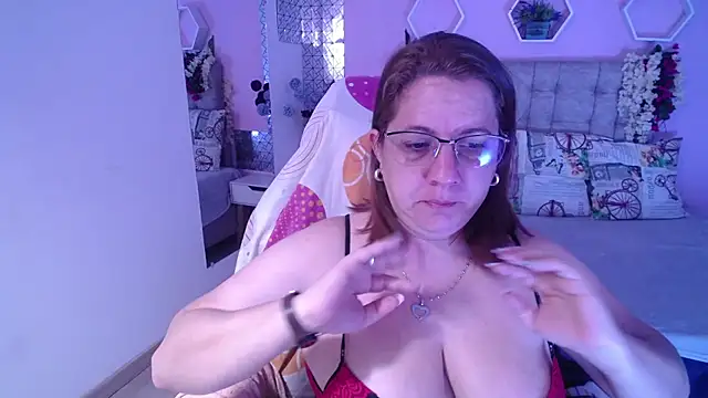 Snapshot of katie_joness_ chatting on 01/11/25, 12:29 katie joness  online show from 01/11/25, 12:29
