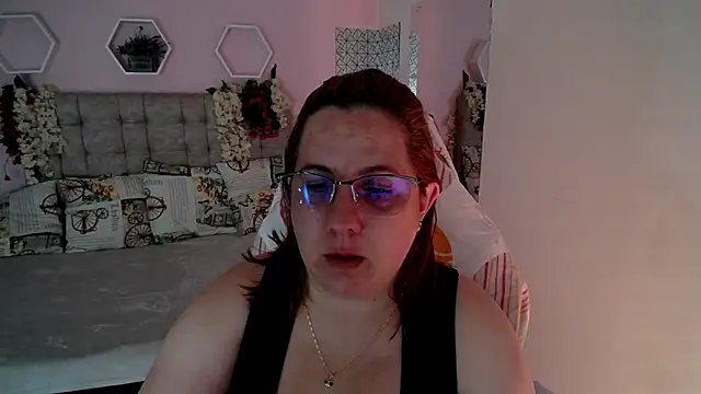 Snapshot of katie_joness_ chatting on 01/22/25, 02:14 katie joness  online show from 01/22/25, 02:14