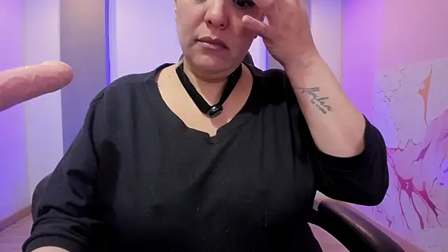 Snapshot of Sammy_owens_ chatting on 06/18/26, 12:20 Sammy owens online show from 06/18/26, 12:20