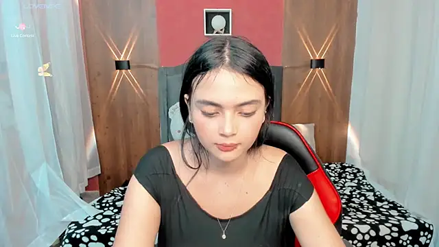 Snapshot of Sarah_angell chatting on 01/13/25, 08:04 Sarah angell online show from 01/13/25, 08:04