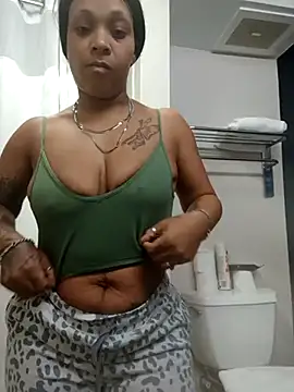 Snapshot of mariah2299 chatting on 02/28/25, 05:37 mariah2299 online show from 02/28/25, 05:37