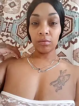 Snapshot of mariah2299 chatting on 09/18/25, 03:03 mariah2299 online show from 09/18/25, 03:03