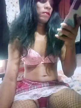 Snapshot of Udeni99 chatting on 11/04/25, 05:17 Udeni99 online show from 11/04/25, 05:17