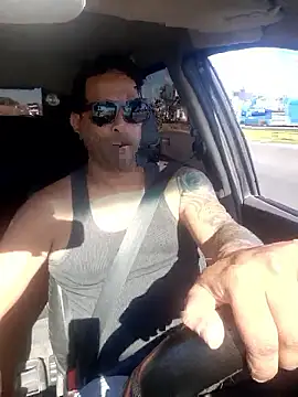 hecwil8 online show from 01/17/26, 12:21