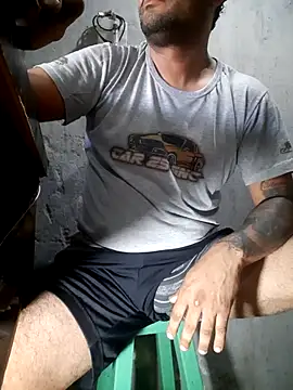 hecwil8 online show from 02/20/26, 12:27