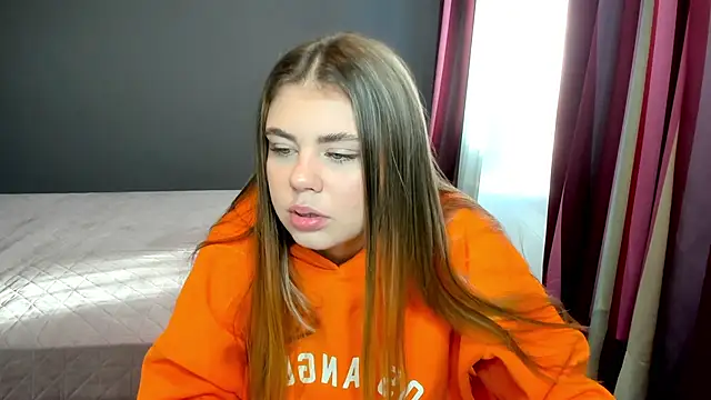 IsabellaBler online show from 10/12/25, 05:50