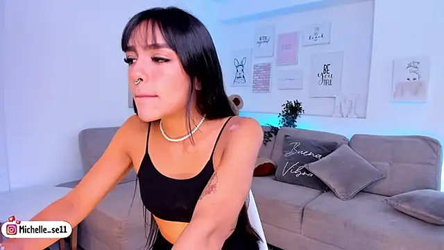 Snapshot of Michelle_se chatting on 12/18/24, 03:55 Michelle se online show from 12/18/24, 03:55