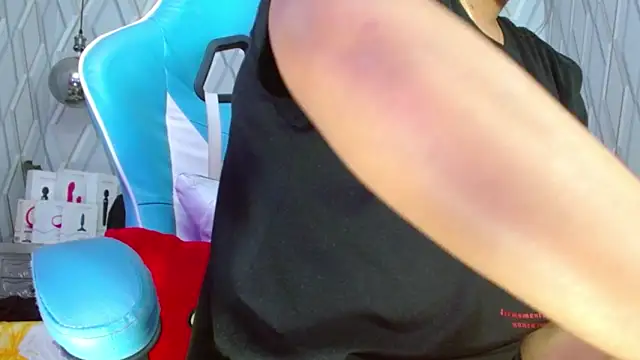 NicolleTaylor online show from 02/19/25, 10:01