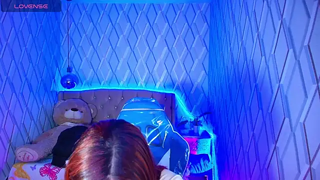 NicolleTaylor online show from 11/04/25, 03:38