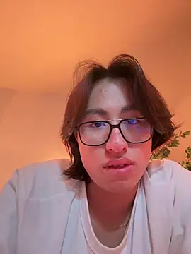 SrLuis18 online show from 12/18/25, 07:03