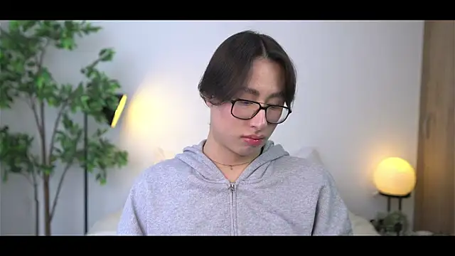 SrLuis18 online show from 01/08/26, 06:54