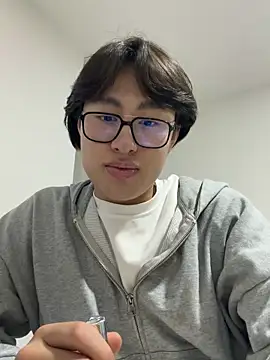 Snapshot of SrLuis18 chatting on 06/04/26, 06:30 SrLuis18 online show from 06/04/26, 06:30