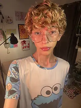 Snapshot of lyamthommpson chatting on 02/09/26, 03:21 lyamthommpson online show from 02/09/26, 03:21