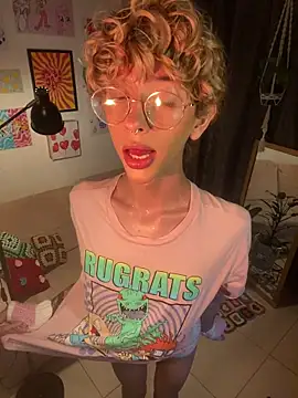 Snapshot of lyamthommpson chatting on 02/11/26, 03:55 lyamthommpson online show from 02/11/26, 03:55