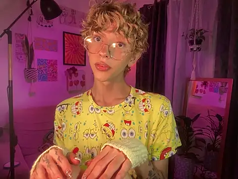 Snapshot of lyamthommpson chatting on 02/23/26, 04:10 lyamthommpson online show from 02/23/26, 04:10