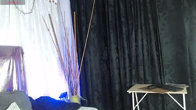 Snapshot of megan_lover chatting on 09/20/25, 12:44 megan lover online show from 09/20/25, 12:44