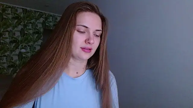 Olivia shine online show from 10/11/25, 04:22