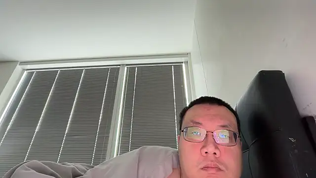 Snapshot of slaveasianboy chatting on 05/07/26, 07:19 slaveasianboy online show from 05/07/26, 07:19