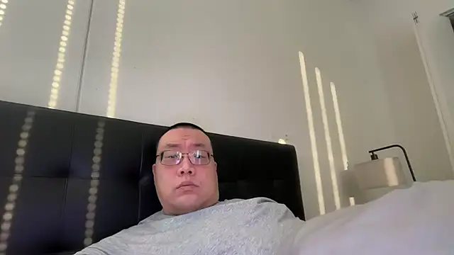 Snapshot of slaveasianboy chatting on 05/26/26, 12:17 slaveasianboy online show from 05/26/26, 12:17